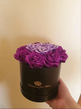 Aranjamente florale din flori de satin